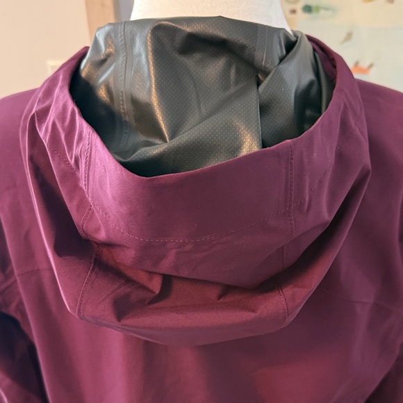 NWT 🌸 Eddie Bauer Women's Deep Purple Rain Jacket Size Large - Picture 6 of 10